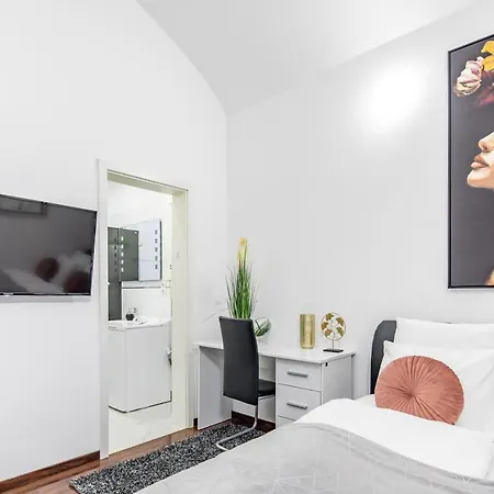 Melody Meadow Apartment *