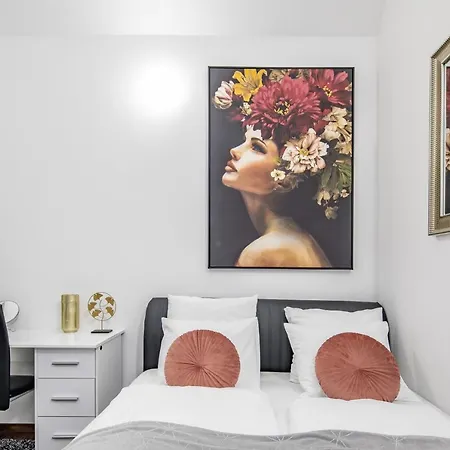 Melody Meadow Apartment *